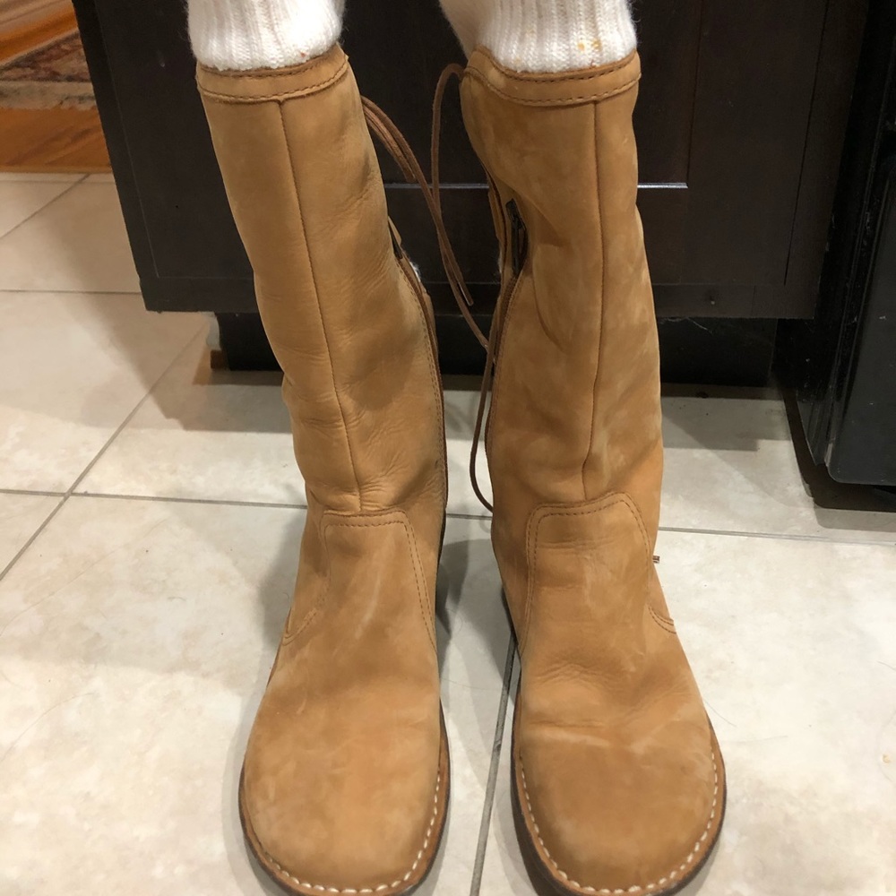 UGG wedge tan-brown suede boots sweater tie back